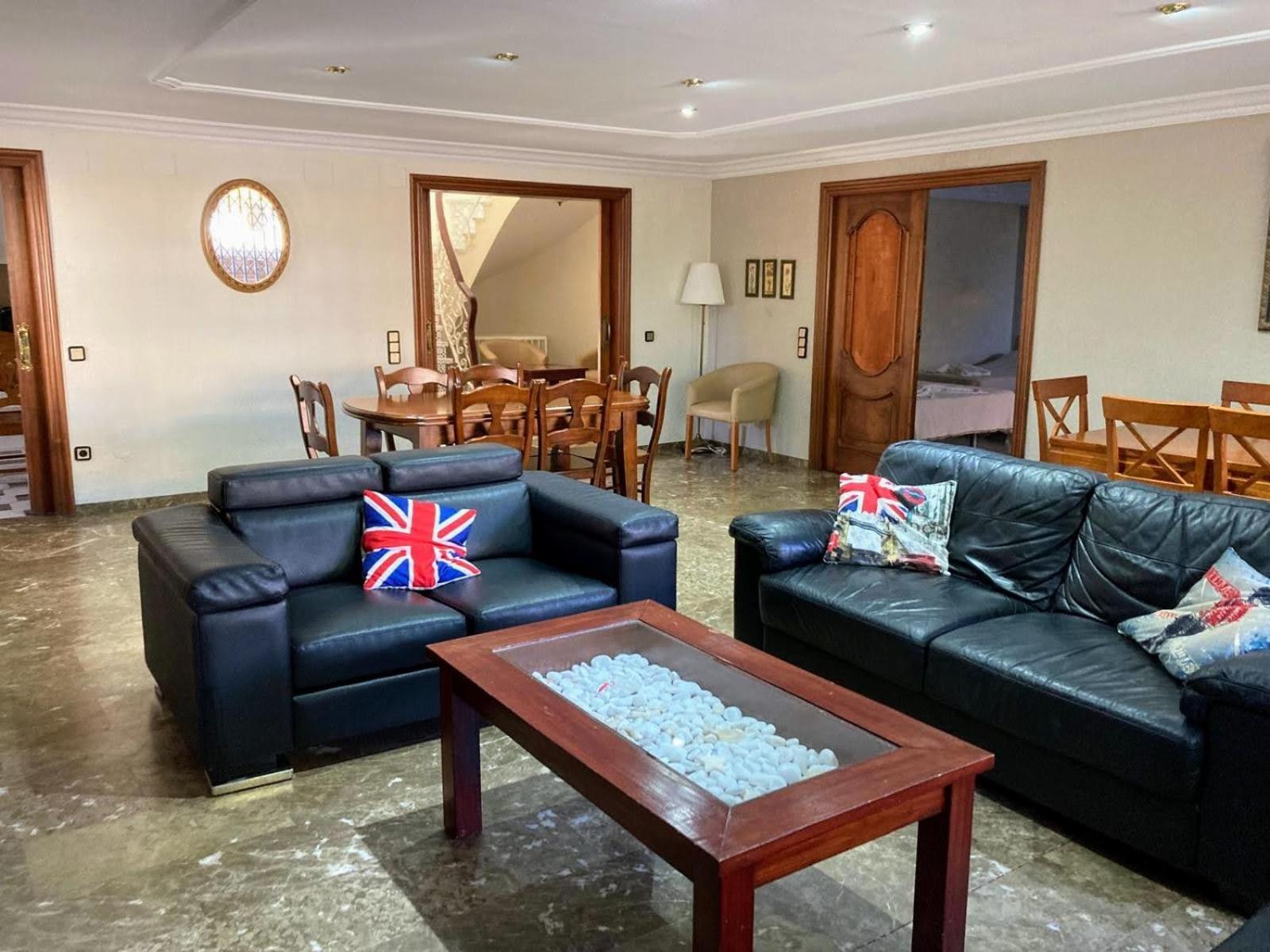 Villa Chaletเบนิดอร์ม ภายนอก รูปภาพ