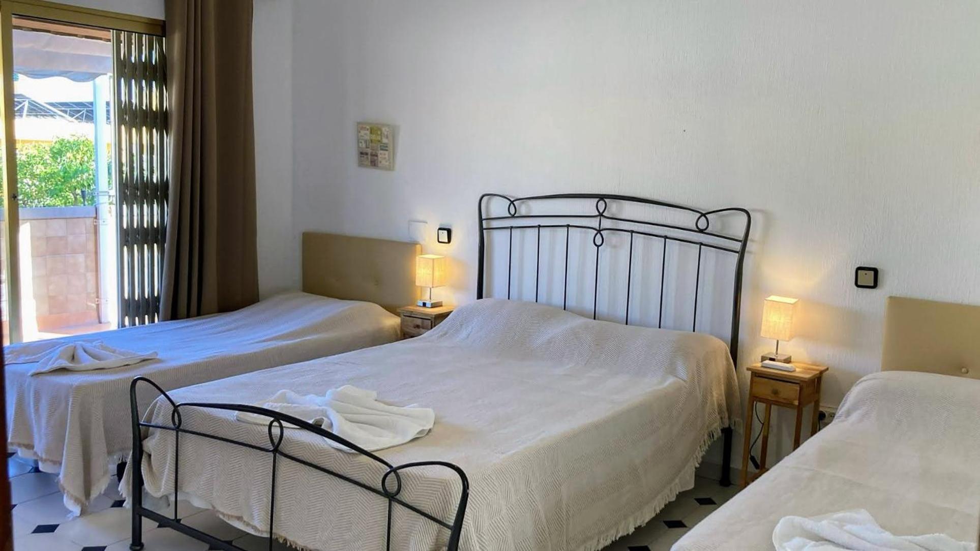 Villa Chaletเบนิดอร์ม ภายนอก รูปภาพ